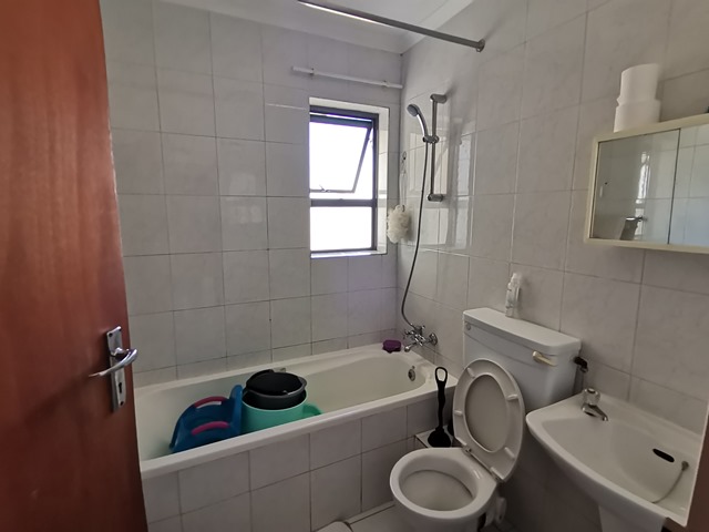 To Let 2 Bedroom Property for Rent in Twin Palms Western Cape
